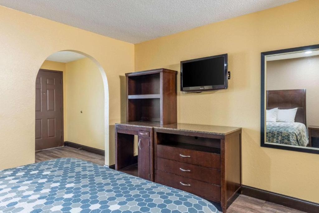 Southern Inn And Suites Spartanburg Eksteriør billede