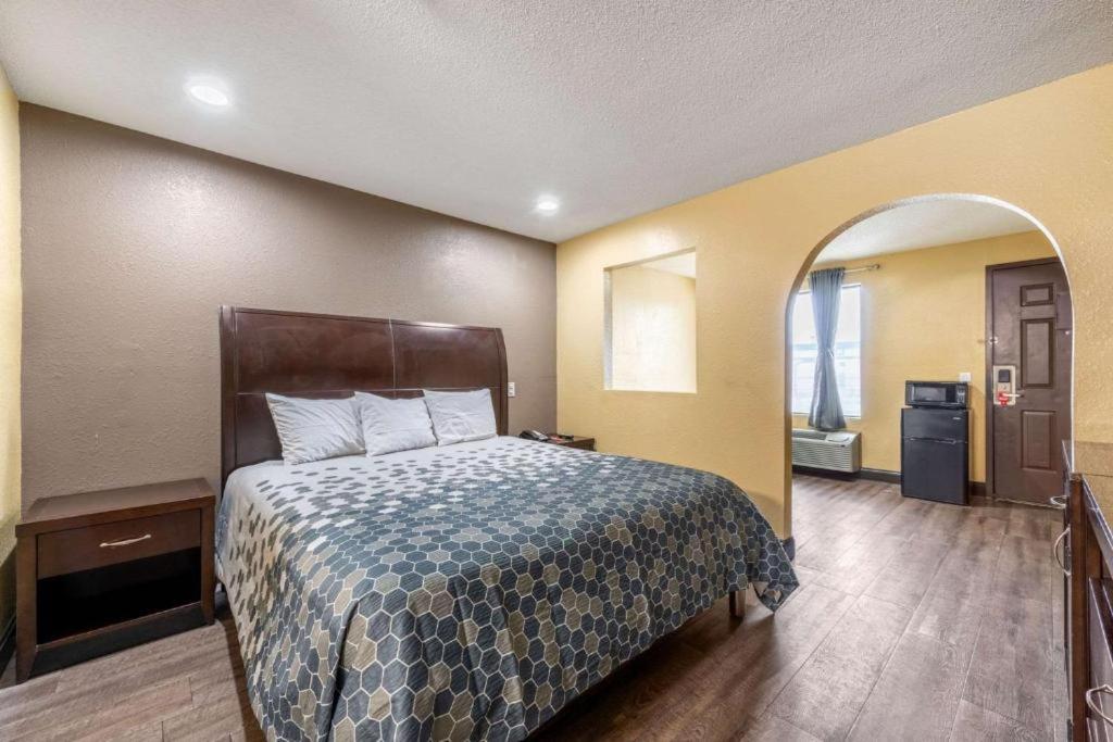 Southern Inn And Suites Spartanburg Eksteriør billede