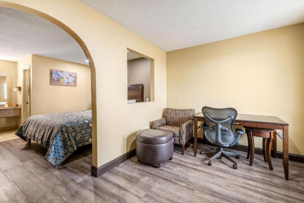 Southern Inn And Suites Spartanburg Eksteriør billede