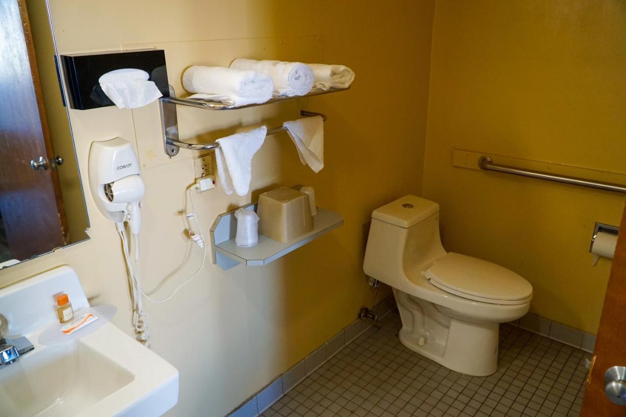 Southern Inn And Suites Spartanburg Eksteriør billede